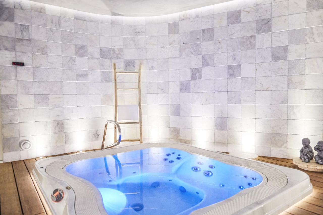 Hotel Oniro - Luxury Rooms & Wellness Suites (Adults Only) Doornik Buitenkant foto